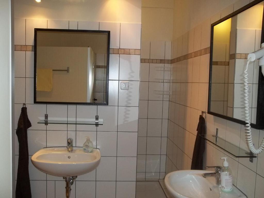 Hostel No 5 Halle  ภายนอก รูปภาพ